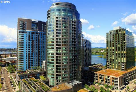 Embracing Serenity Luxury Waterfront Condos In The Usa