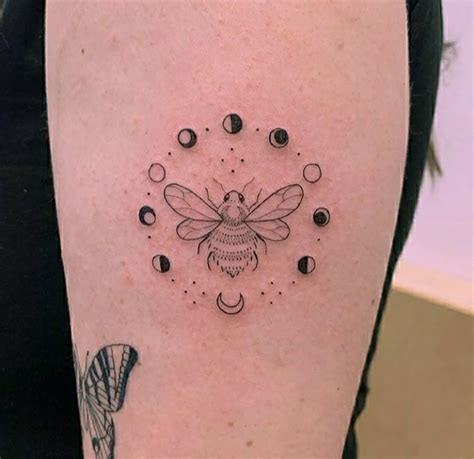 Details More Than 80 Minimalist Honey Bee Tattoo Latest Incdgdbentre