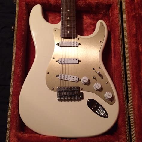 Strats With Anodized Gold Pickguards Page 2 Fender Stratocaster