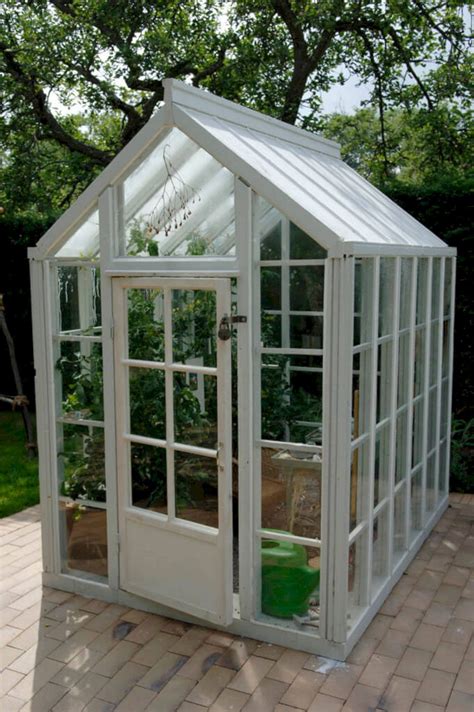 Diy Small Backyard Greenhouse Greenhouses Diy