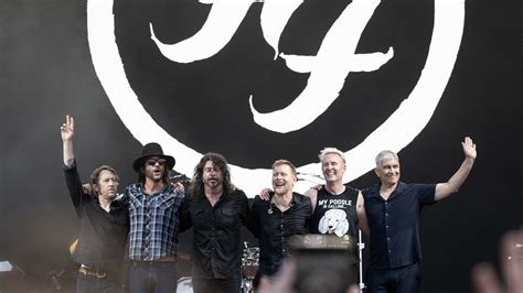 Foo Fighters Surprise Glastonbury With An Hour Of Pure