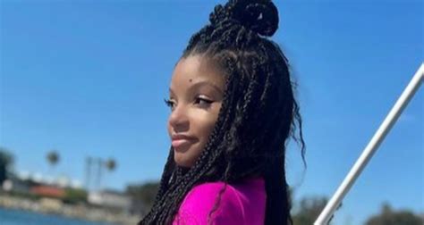 Watch Halle Bailey Show Off Her Booty In Swimsuit While Chilling On A Boat Page 3 Of 3