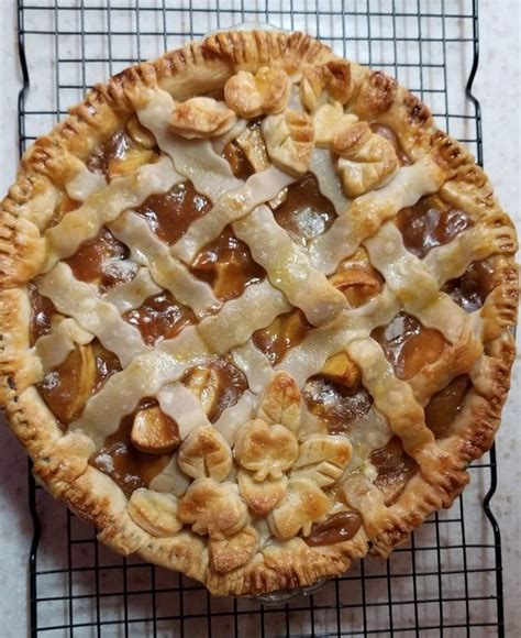 Just Took This Pie Out Of The Oven It’s A Caramel Apple Pie I Made 2 More Earlier Today I