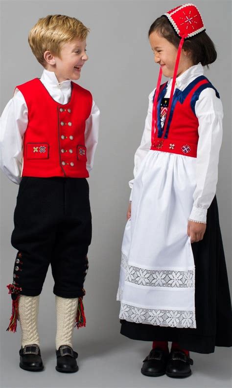 Fanahelfigur Norwegian Clothing Scandinavian Costume Folk Clothing