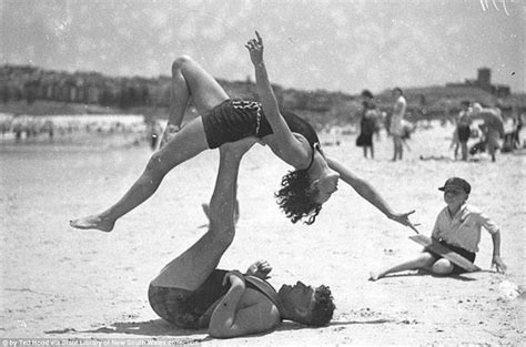 Beach Acrobatics 1930s Craze Which Was Popular On Australia S Bondi Beach Daily Mail Online