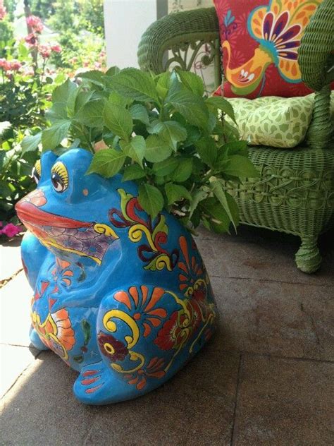 But like i said, i didn't. Cute frog and like the green wicker chair. | Cute frogs ...