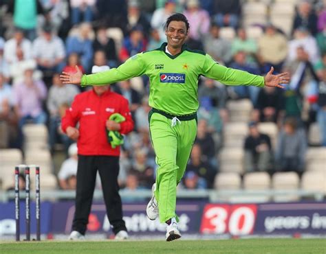 Top 10 Greatest Bowler In Cricket History All Time Pakistan Cricket