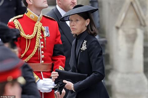 Lady Sarah Chatto Looks Solemn As She Attends The Queens Funeral Hot Lifestyle News