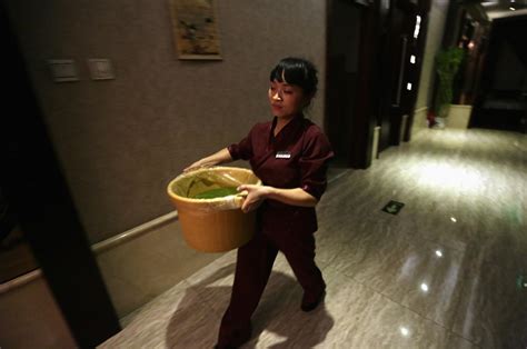 China Masseuse Training In China Pictures Cbs News