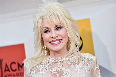 Dolly Parton Plastic Surgery Here S What She Regretted The Most Music Times