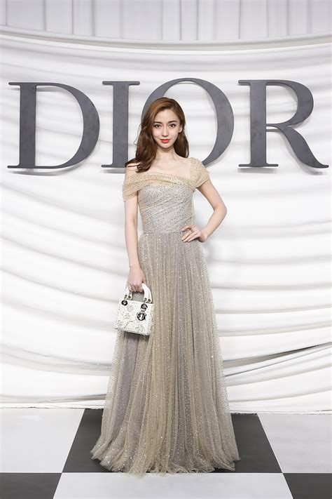 Angelababy, one of the most prominent chinese actresses and singers of her generation, turned to the house of dior to create the perfect wedding dress. Dior HC spring summer in Shanghai - ZOE Magazine