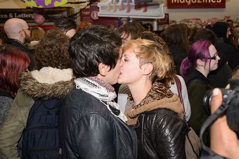 Lesbian Kissing Flash Mob Invade Sainsburys Mirror Online