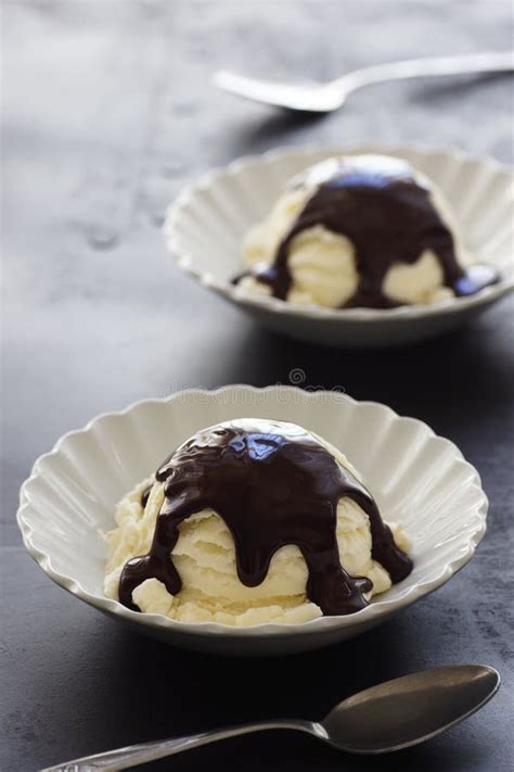 Scoops Of Vanilla Ice Cream With Chocolate Sauce Stock Image Image Of Sauce Vertical