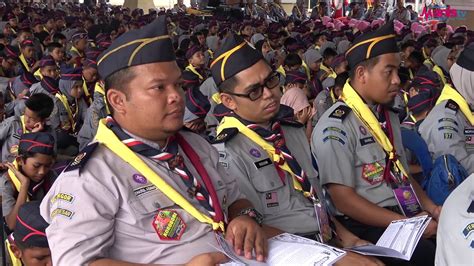 Negeri seperti kelantan dan terengganu diperintah oleh pas. YAB Menteri Besar Terengganu, Dr.Ahmad Samsuri Mokhtar ...