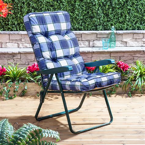 Having an aluminum folding lawn chair gives us more freedom to enjoy outdoor activities without having to give up on comfort. Garden Recliner Chair - Green Folding Adjustable Frame ...