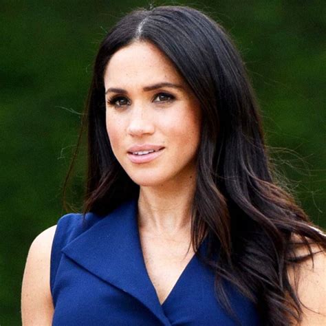 Meghan markle and prince harry are shutting down sussex royal charity. Meghan Markle Shares She Suffered Miscarriage in July - E ...