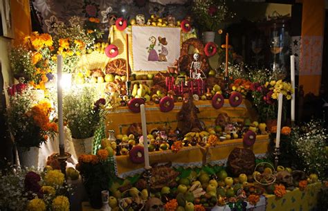 Día De Muertos ¿qué Significa La Ofrenda Y Qué Elementos Debe Tener