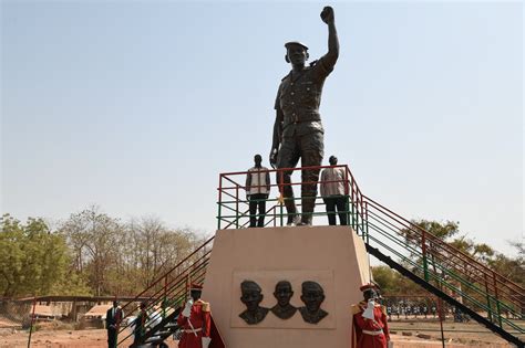 Burkina Faso La Statue Corrigée De Thomas Sankara Dévoilée Bénin Web Tv