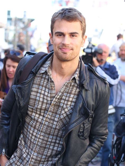 14 Theo James Stares So Sexy You Might Have To Look Away Theo James