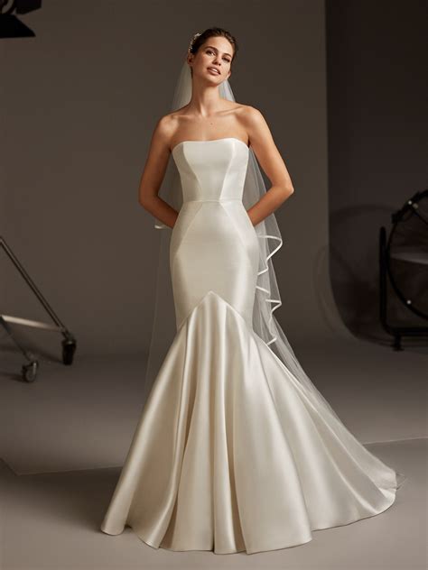 Strapless Wedding Dresses Top Review Strapless Wedding Dresses Find The Perfect Venue For Your