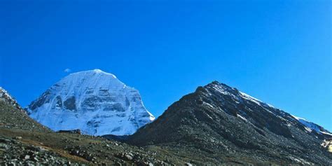 More Than 250 Devotees Stuck At Kailash Mansarovar Due To Bad Weather