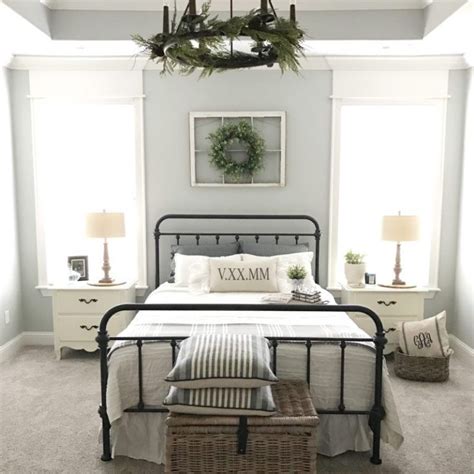 On the other hand, you can also set up a color palette from the list of top exterior paint trends 2021. Embellish your bedroom with the best paint color design as ...