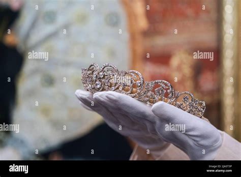 London Uk 27 May 2022 An Art Handler Holds The Spencer Tiara Worn By