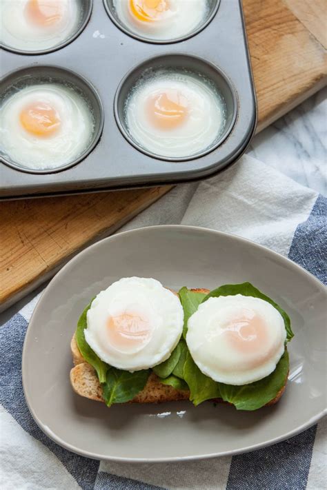 Can You Really Make Poached Eggs In The Oven Breakfast Brunch