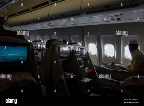 Airbus A330 Interieur Banque Dimage Et Photos Alamy