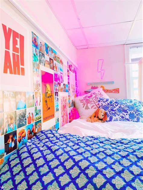 Preppy Wall Collage In 2021 Preppy Room Dorm Room Designs College