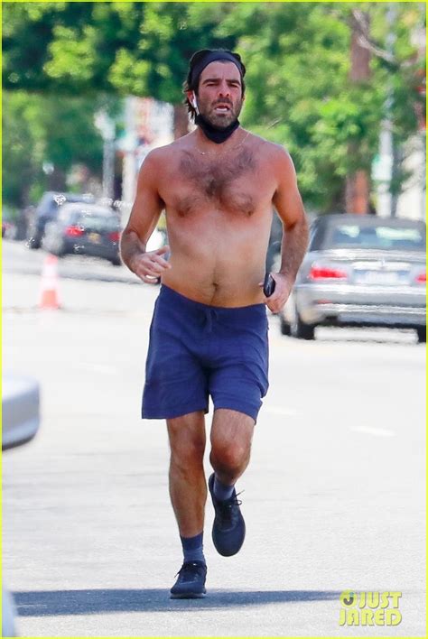 Zachary Quinto Goes Shirtless For A Run In L A Photo 4472048