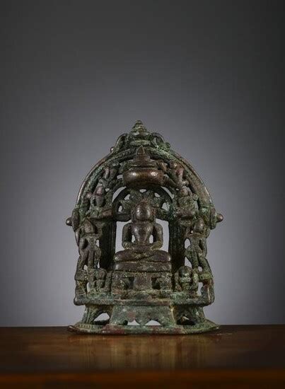 Lot Art Bronze Jain Altar 14 15th Century 9x6x4cm