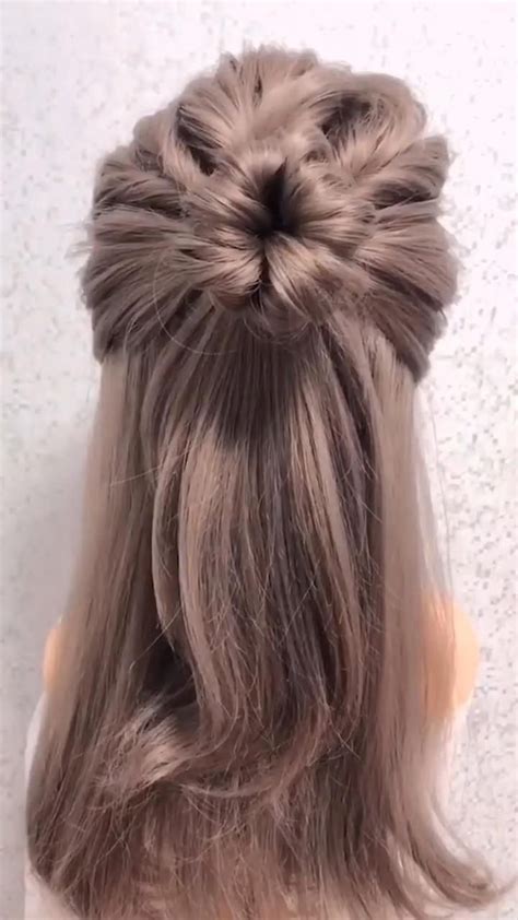 An Easy Cute Flower Hairstyle 1000 In 2020 Hair Styles Long Hair