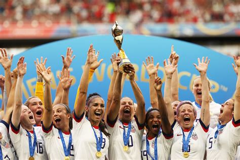 Celebs Cheer Team Usas 2019 Womens World Cup Victory E Online