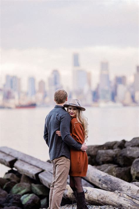 BEST Spots for Engagement Photos in Seattle in 2021