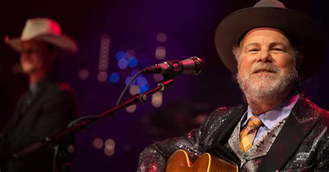 See Robert Earl Keen Say Farewell To ‘austin City Limits’ With Poignant ‘i Gotta Go’