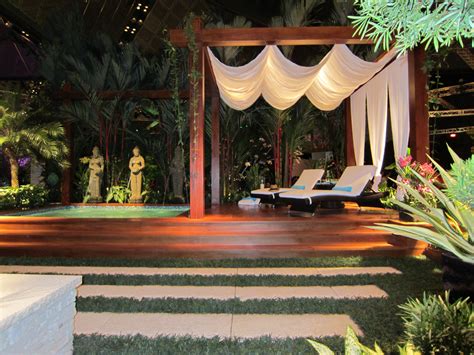 Balinese Backyard Designs Bali Garden Makeover Tropical Backyard