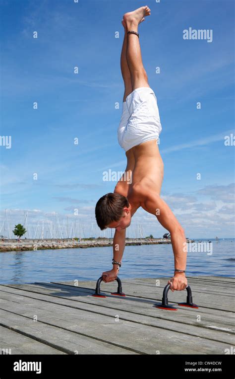 High School Boys Gymnastics Hi Res Stock Photography And Images Alamy