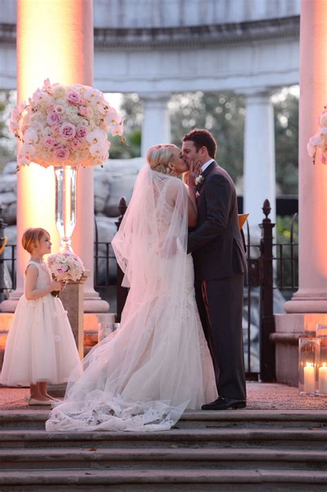 Jamie Lynn Spears Gets Married At The Audobon Tea Room Garden In New