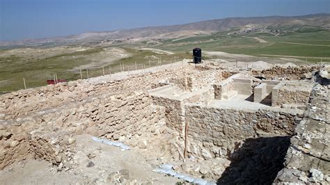 ועדת ערר על קביעת ארנונה כללית. The ancient city of Tel Arad : Negev - Southern Israel | Visions of Travel