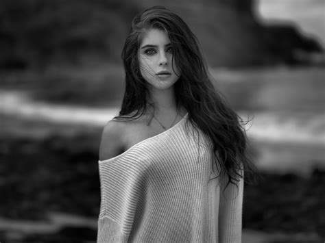 Bec X1D 201208 0012 Woman I Peter Coulson Photographer Fashion