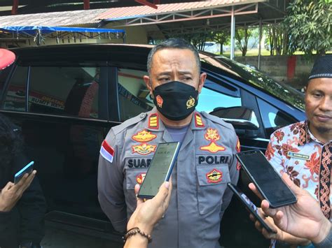 Polisi Tangkap Orang Tua Pembuang Bayi Di Bintan Delta Kepri