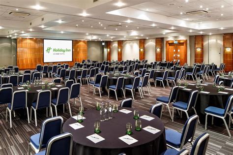 Green park and victoria and albert museum are also within 15 minutes. Holiday Inn London - Regent's Park, Regents Park | Venue Hire