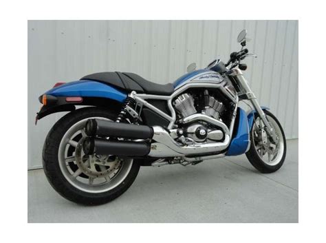 They are often called muscle bikes for their relatively high power output. Buy 2006 Harley-Davidson VRSCR Street Rod on 2040motos