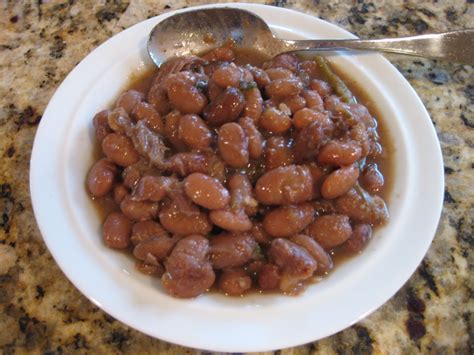 Stir in chili powder and oregano. slow cooker pinto beans and ham hocks
