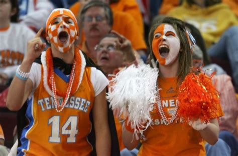 tennessee lady vols back in all ncaa tournament bracketology forecasts