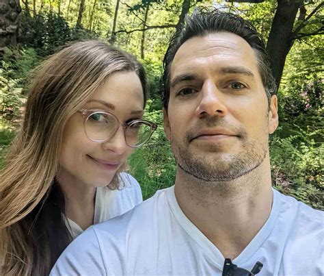 Who Is Henry Cavills Girlfriend All About Natalie Viscuso