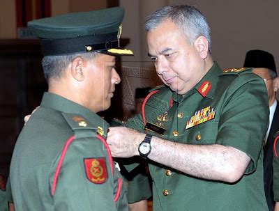 Rejimen askar jurutera diraja was created in 1953. Maharum Bugis Syah (MBS): Raja Muda Perak Hadiri Majlis ...