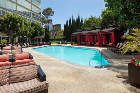 4 Star Sheraton Grand Los Angeles Hotel For 169 The Travel