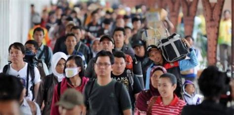 Gerakan radikalisme di indonesia kian mengkhawatirkan karena mulai digiatkan di area universitas. Pengertian Demografi Menurut Para Ahli dan Contoh Pentingnya Bagi Masyarakat [Lengkap ...